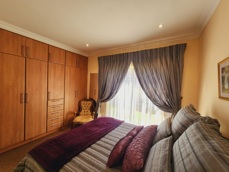 3 Bedroom Property for Sale in Grimbeeck Park North West